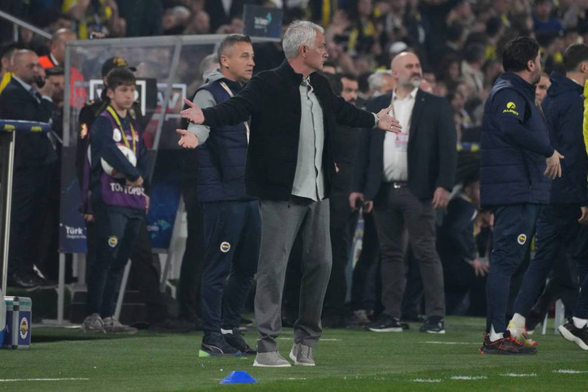 Mourinho lästert über türkischen Fußball