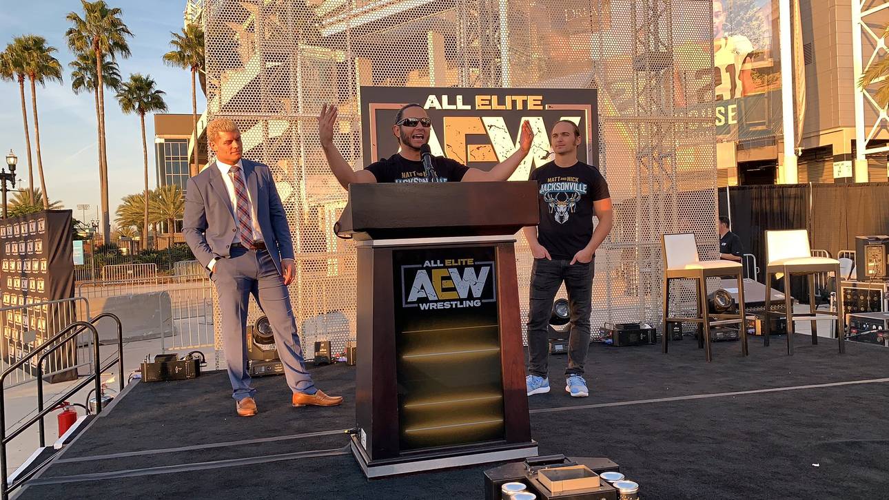 Cody Rhodes (l.) und die Young Bucks wurde von WWE mit einem Mega-Angebot umgarnt