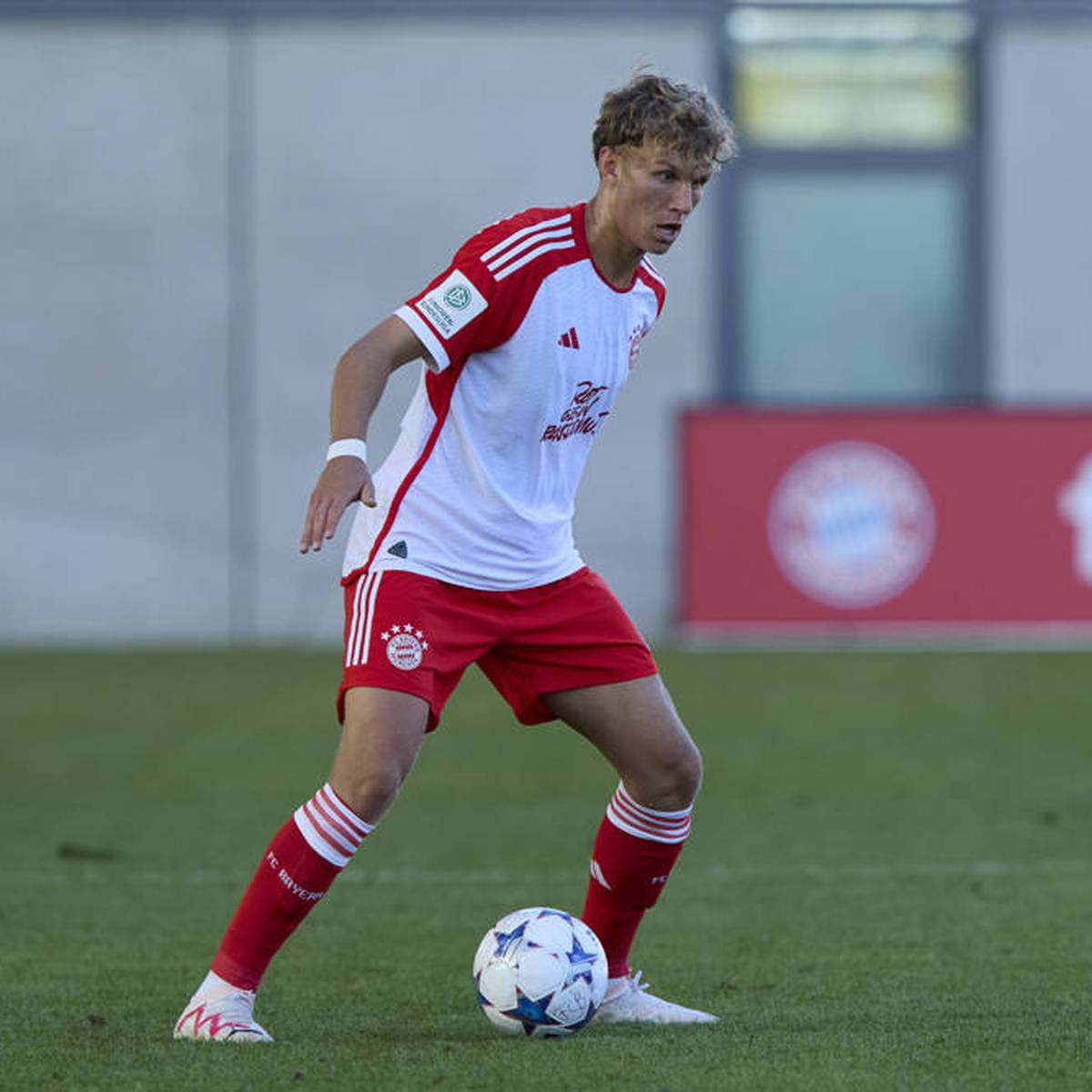 FC Bayern Last-Minute-Wahnsinn! Drama um Bayern-Youngster in der Youth League