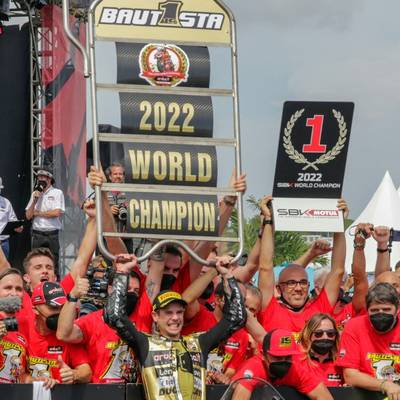 Nach MotoGP-Titel: Ducati triumphiert auch in Superbike-WM