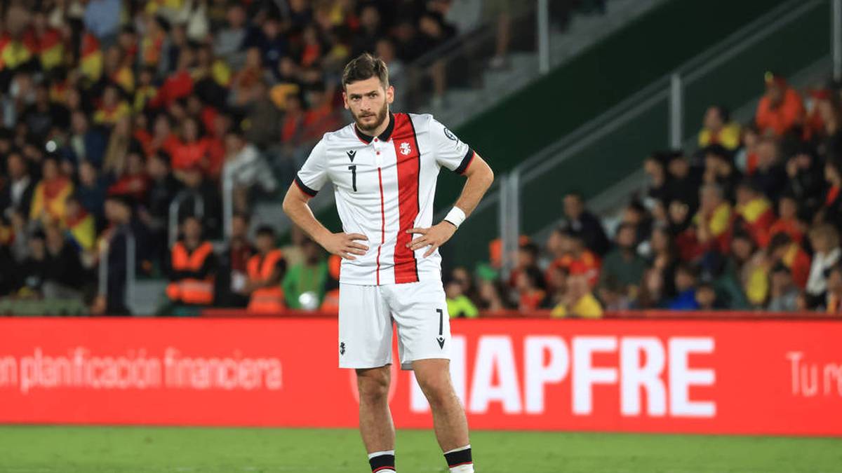 EM-Achtelfinalist Georgien scheiterte schon in der Gruppenphase. Khvicha Kvaratskhelia wird vorerst weiter nur für Paris Saint-Germain wirbeln