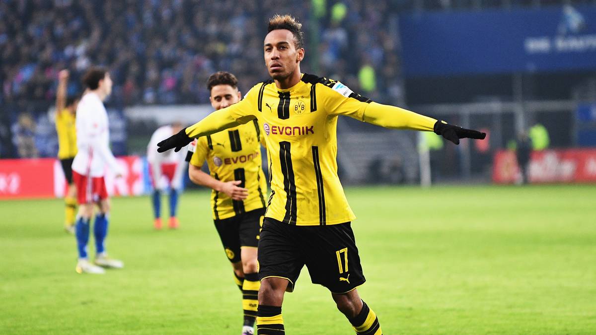 Die sportliche Antwort auf die erste Suspendierung: Im darauffolgenden Bundesliga-Spiel schießt der Gabuner Borussia Dortmund mit vier Toren zum 5:2-Sieg beim Hamburger SV