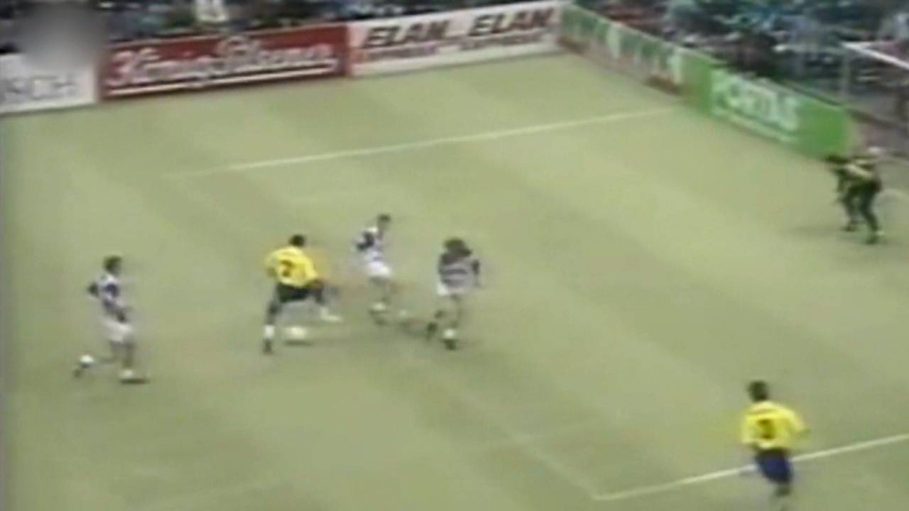 Jay-Jay Okocha, Giovane Elber und Co.: Die legendärsten Hallenkicker