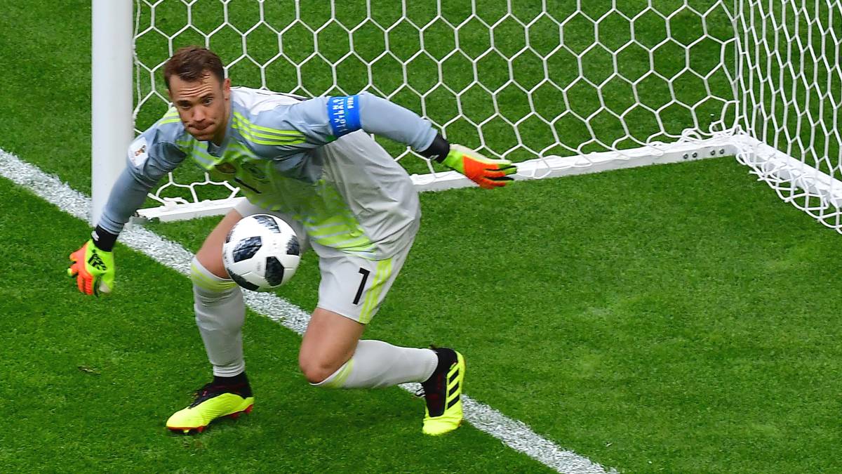 MANUEL NEUER: Zeigte erstmals im Turnier eine Unsicherheit, als er bei einem Freistoß von Jung den Ball nicht festhielt und nach vorne abprallen ließ. Bügelte seinen Fauxpas dann aber selbst aus und klärte vorm heranrauschenden Son. Wurde in der ersten Hälfte ansonsten nicht gefordert. Spielte in der zweiten Hälfte aufmerksam mit. Vor dem zweiten Gegentor verstolperte er allerdings den Ball. SPORT1-Note: 4