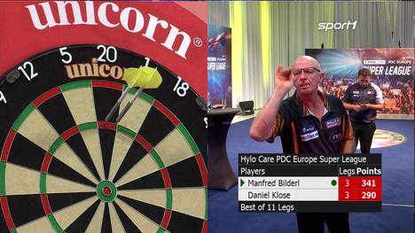 Trotz vieler 180er war das Match lange Zeit ganz knapp: Daniel Klose schenkt Manfred Bilderl nichts und setzt sich am Ende knapp durch.