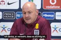 Im Nations League Spiel gegen Griechenland saß der Kapitän der englischen Nationalmannschaft Harry Kane nur auf der Ersatzbank. Interimstrainer Lee Carsey äußerte sich zu der Entscheidung.