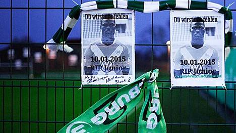 Die Fans des VfL Wolfsburg trauern um Junior Malanda