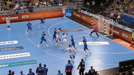 Die Highlights der Partie TVB Stuttgart - THW Kiel aus der Handball-Bundesliga im Video. 