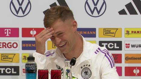 Bei der Pressekonferenz von David Raum und Joshua Kimmich kommt es zu einer schrägen Frage, die die DFB-Stars etwas überfordert.