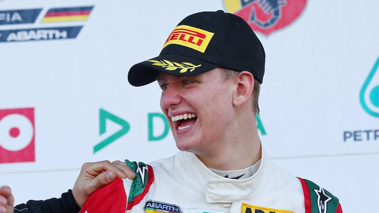 Schumacher kickt LIVE auf SPORT1