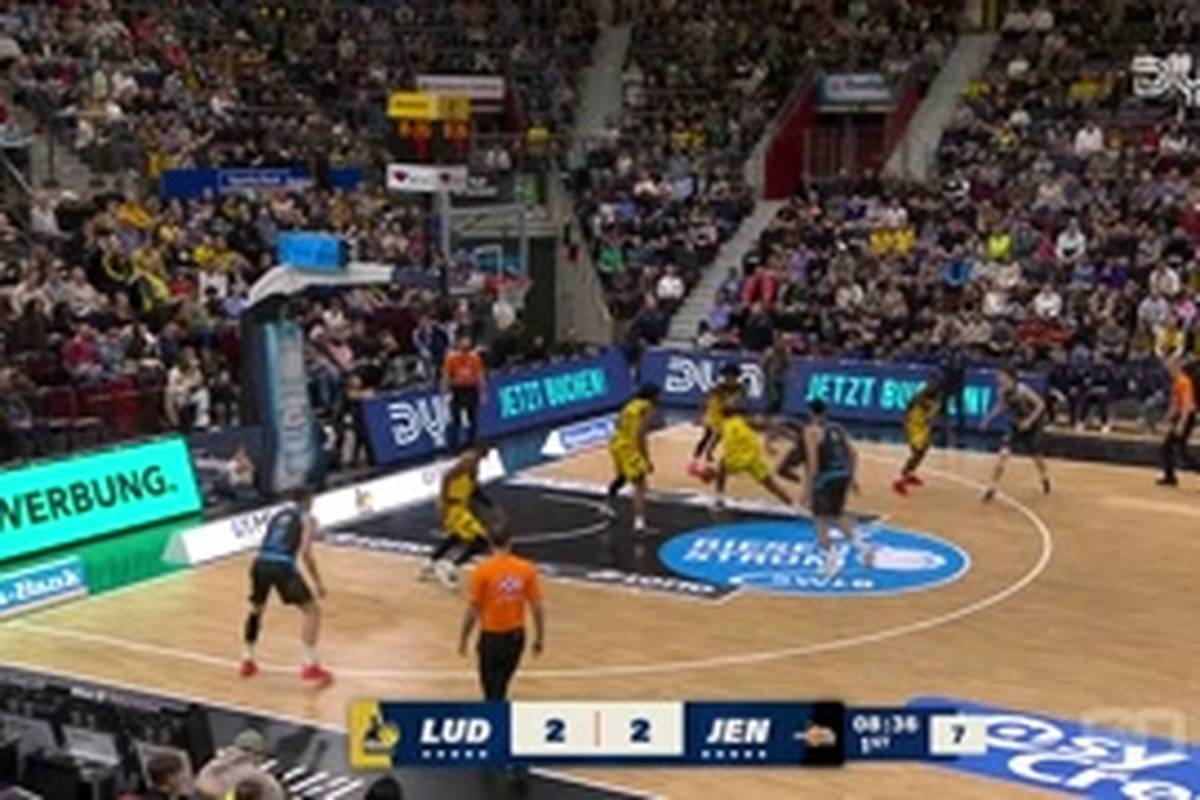 MHP RIESEN Ludwigsburg - Science City Jena