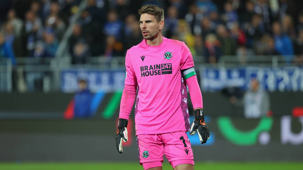Transfermarkt: Wechselt Ron-Robert Zieler zum FC Liverpool?