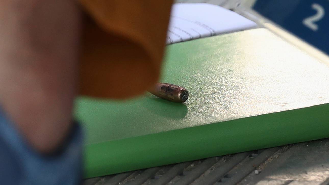 Neuer Kugeleinschlag beim Reiten