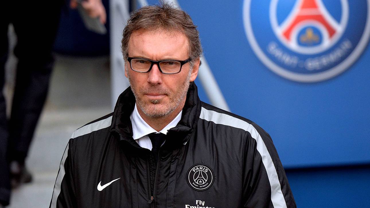 PSG beim FC Chelsea mit Trauerflor