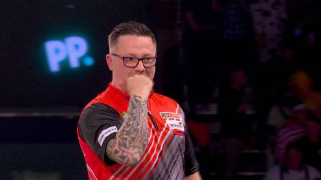 Nachrücker Robert Owen steht nach einem Sieg über Ricky Evans im Achtelfinale der Darts-WM - und sichert seine eigentlich längst verloren geglaubte Tourkarte.