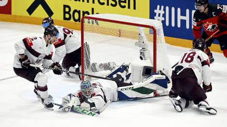Goalkeeper Arturs Silovs und das lettische Team stehen gegen Kanada knapp vor der Sensation