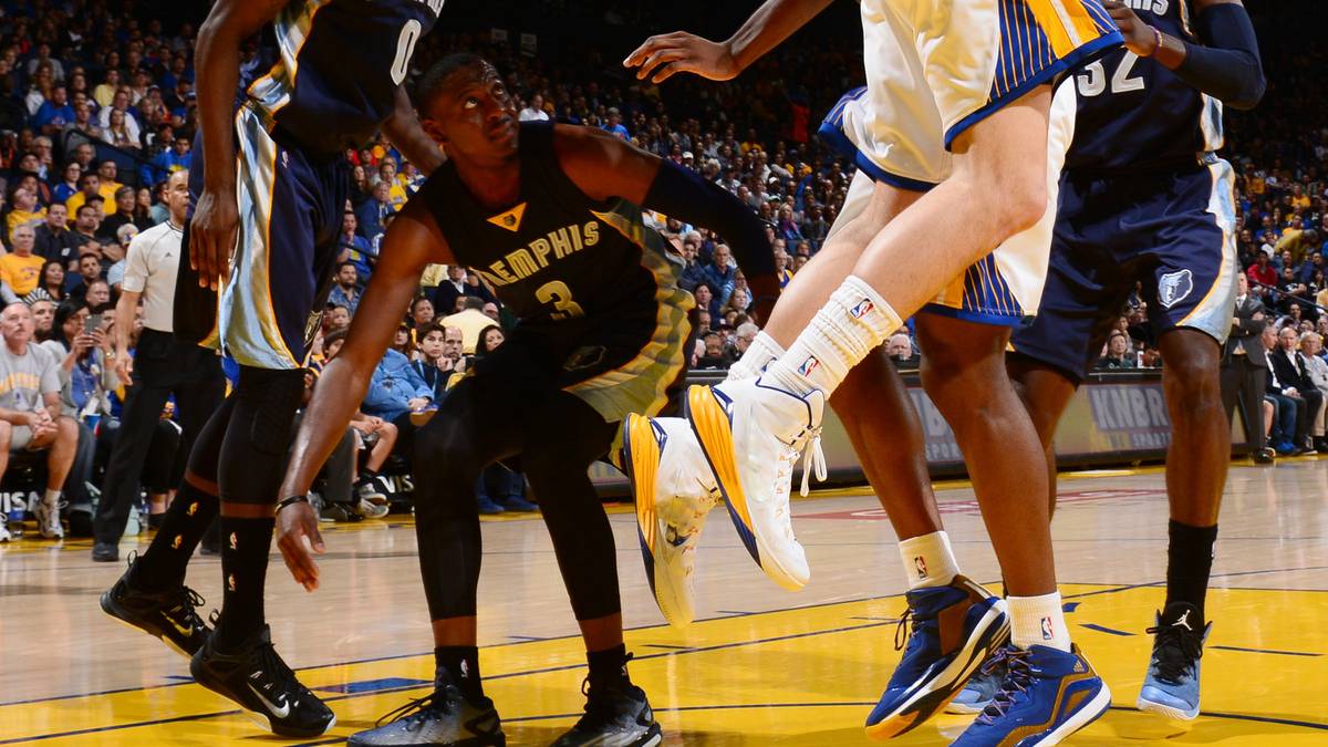 PLATZ 10: Klay Thompson (Golden State Warriors): 21,6 Punkte im Schnitt