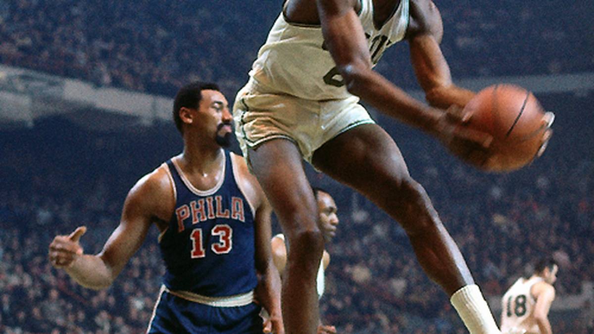Allerdings behalten die Celtics 1965 und 1966 die Oberhand und ziehen in die NBA-Finals ein. Erst 1967 glückt Chamberlain die vorläufige Krönung seiner Karriere mit dem Titel