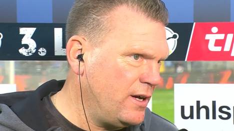 Nach einer 1:6-Klatsche gegen den SV Waldhof findet Uwe Koschinat, Trainer von Rot-Weiss Essen, klare Worte und kritisiert unter anderem die Schiedsrichter-Leistung stark. 