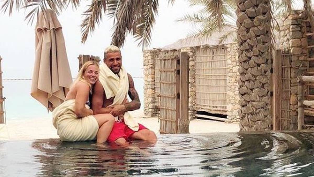 Erst vor wenigen Monaten hatten der schweizer WM-Teilnehmer und das Ski-Ass ihr erstes gemeinsames Foto auf Instagram veröffentlicht. Die beiden plantschen am Pool und hatten eine Nachricht für ihre Follower: "Sometimes, following your heart means losing your mind"