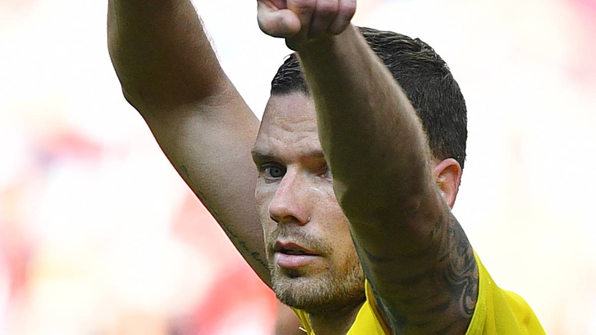 MARCUS BERG: Ex-Hamburger, spielt mittlerweile bei Al-Ain. Als Stürmer brandgefährlich. Stärken im Kopfballspiel. Gomez ist aber kompletter als Angreifer. Punkt für Deutschland - 9:5