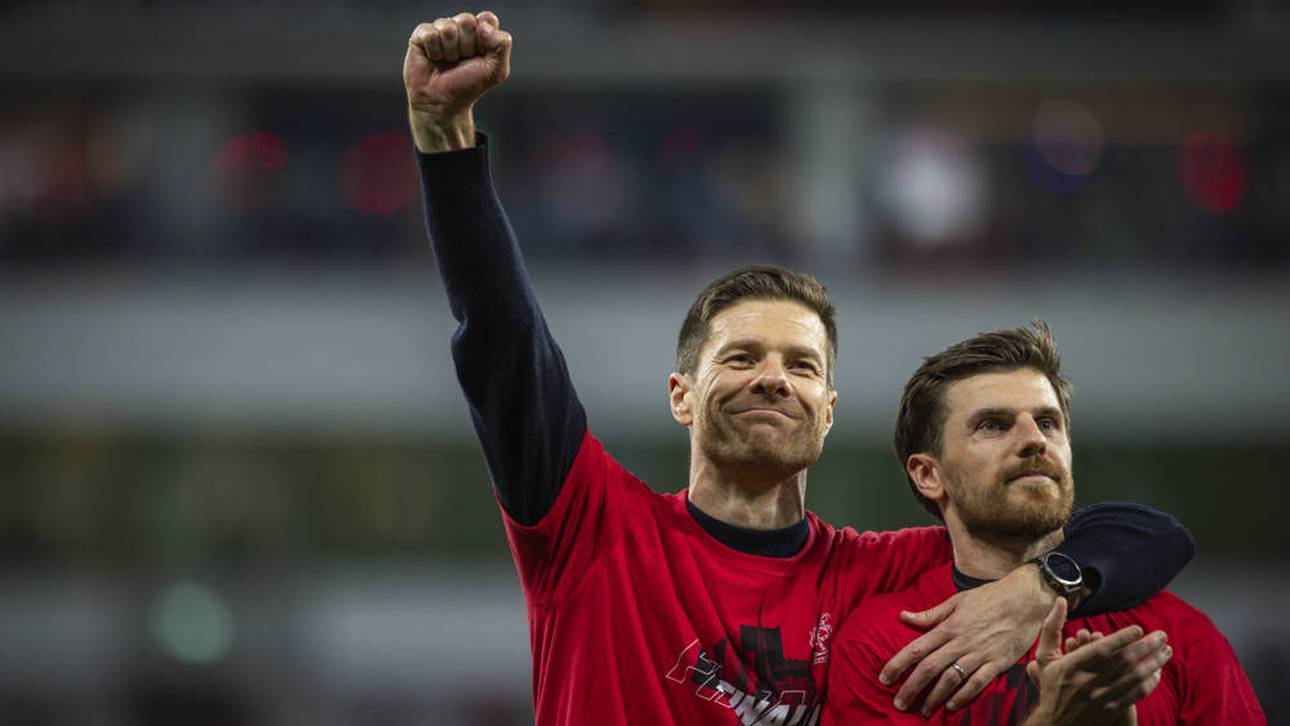 Alonsos Denkmal bekommt Risse