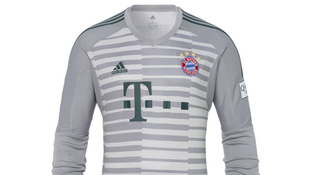 Das neue Torwart-Trikot für Manuel Neuer und Sven Ulreich: Die Vorderseite ist mit schmalen Querstreifen in Hell- und Dunkelgrau geschmückt