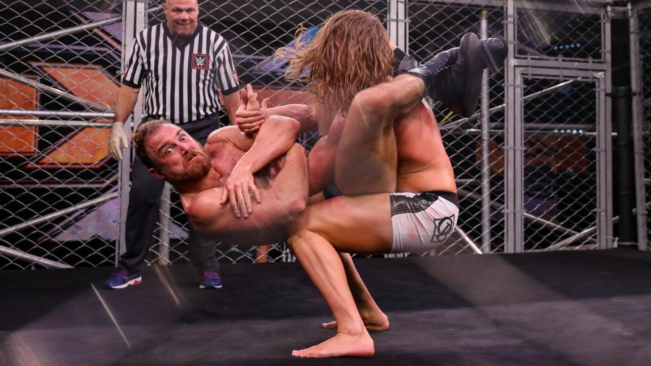 WWE-Hoffnung spuckt Zähne aus