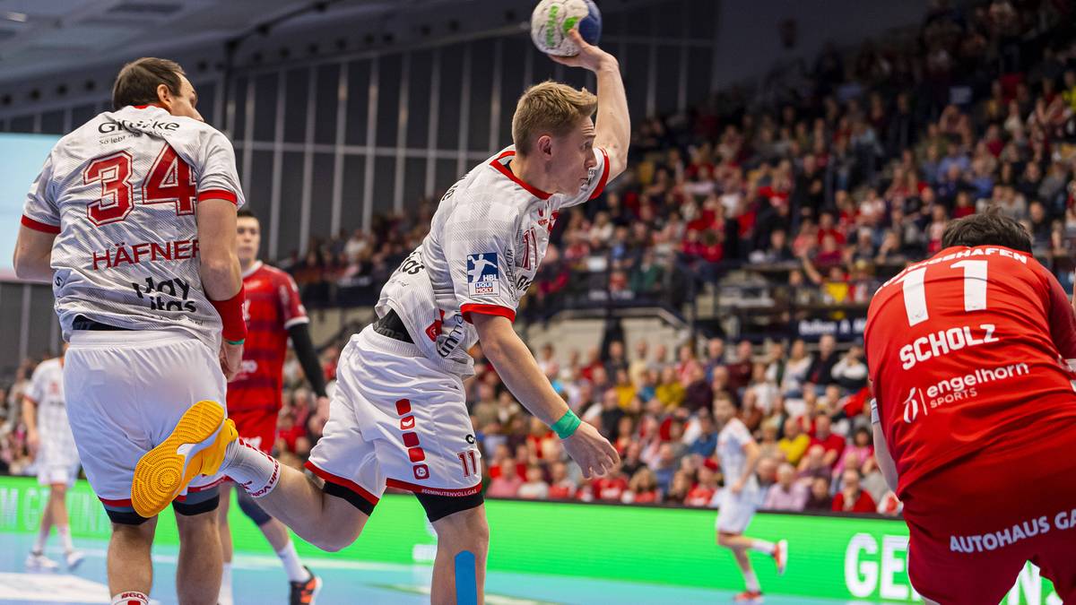 TUSEM ESSEN (AUFSTEIGER) - ZUGÄNGE: Dimitri Ignatow (MT Melsungen/Zweitspielrecht), Tolga Durmaz (Füchse Berlin II), Lukas Diedrich (SC Magdeburg II), Eloy Morante Maldonado (TSV Bayer Dormagen), Lukas Becher (HC Rhein Vikings), Jamal Naji (Trainer/TSV Bayer Dormagen U19 und HV Mittelrhein), Arne Fuchs (TuS 1882 Opladen)
ABGÄNGE: Niklas Ingenpaß (HSG Krefeld/Zweitspielrecht), Carsten Ridder (VfL Eintracht Hagen), Rolando Urios González (1. VfL Potsdam), Fredrik Genz (Füchse Berlin), Nils Conrad (VfL Lübeck-Schwartau), Tom Skroblien (TuS N-Lübbecke), Jaron Siewert (Trainer/Füchse Berlin), Cyrill Akakpo (1. VfL Potsdam), Julian Borchert (SGSH Dragons), Lukas Ellwanger (Karriereende)