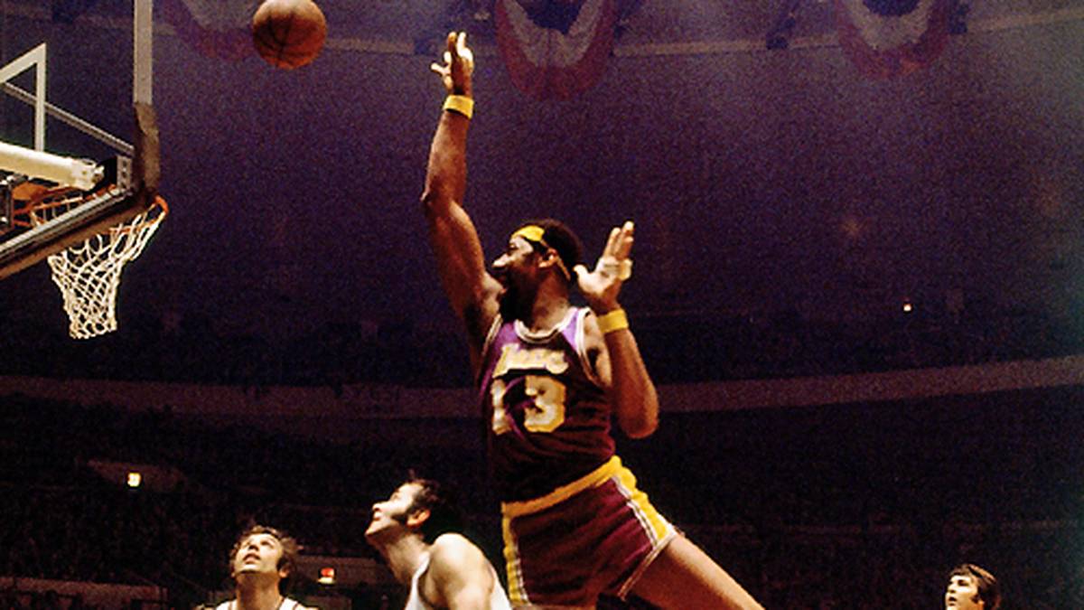 Mit den Lakers erreicht Chamberlain vier NBA-Finals und holt 1972 gegen die Knicks einen weiteren Titel