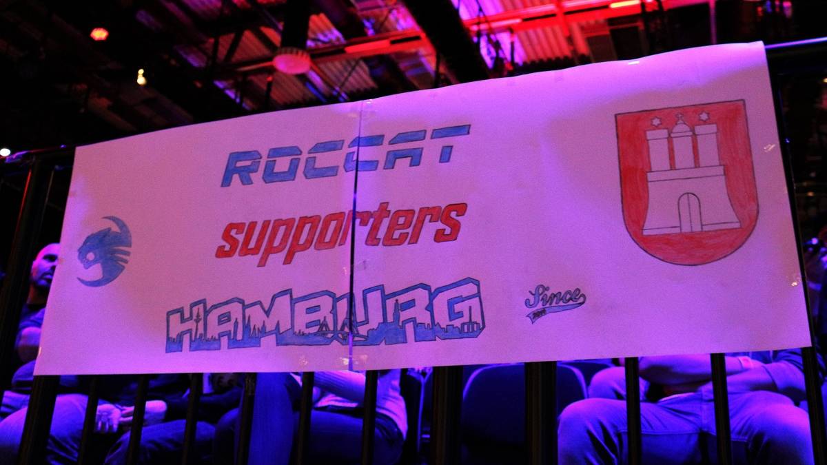 Für ROCCAT reisten einige Fans aus Hamburg an.