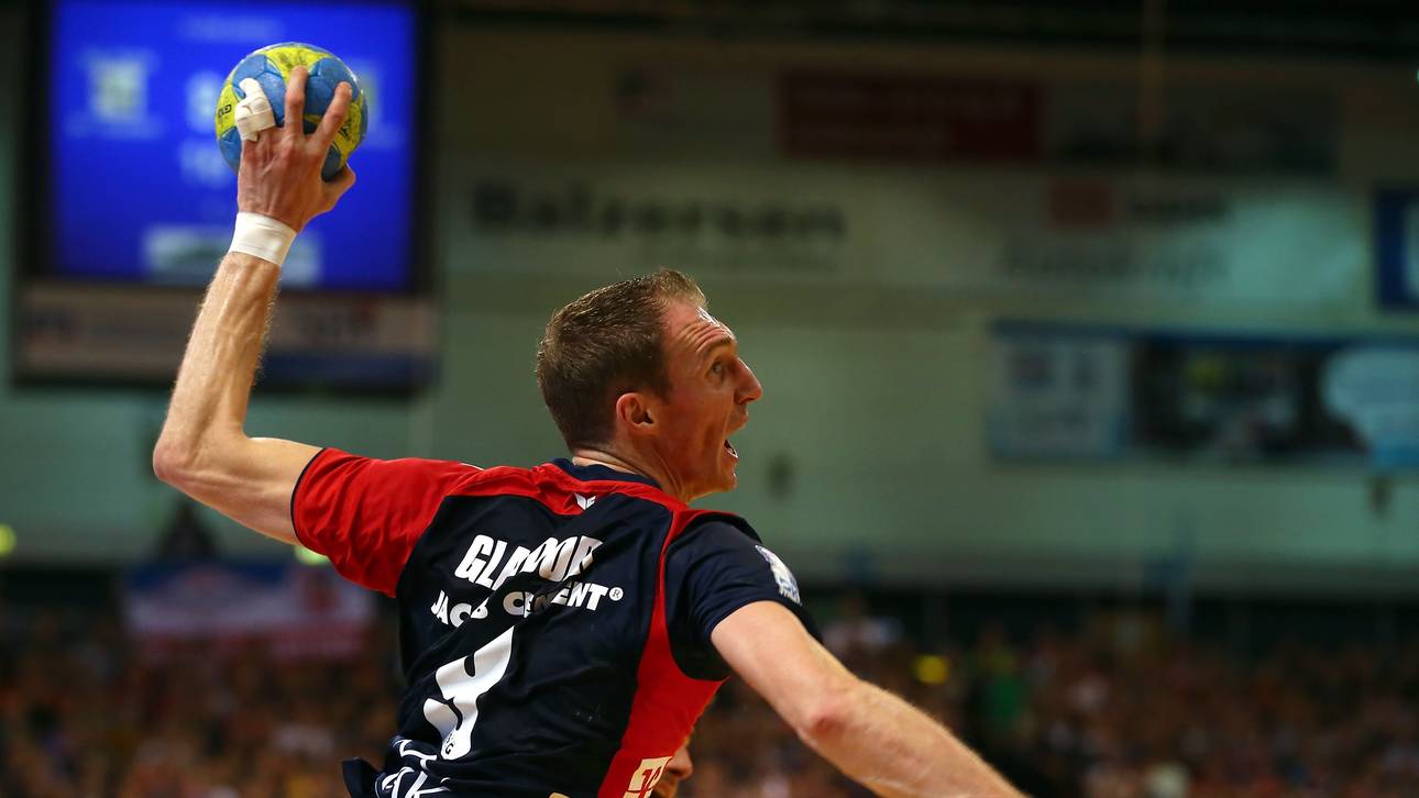 Holger Glandorf von der SG Flensburg-Handewitt holt zum Wurf aus