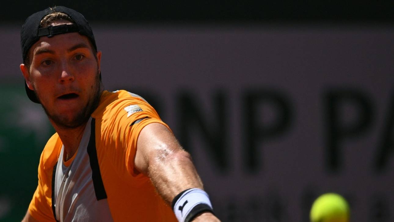 Struff wirft Medvedev raus