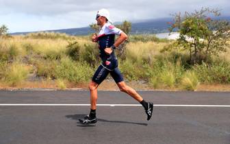 Ironman Hawaii Jan Frodeno Siegt Mit Neuem Streckenrekord Kienle Dritter