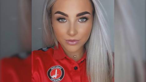 Vor wenigen Wochen wurde Skandal-Kickerin Madelene Wright von ihrem Klub Charlton Athletic entlassen. Nun hat sich die 22-Jährige bei einer Plattform für sehr explizite Inhalte angemeldet.