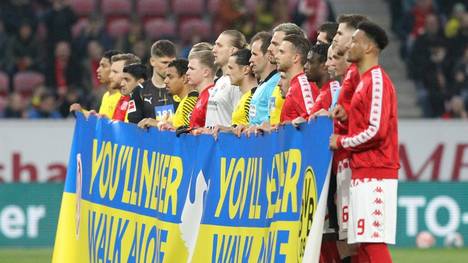 Mainz 05 sammelt 50.000 für die Ukraine