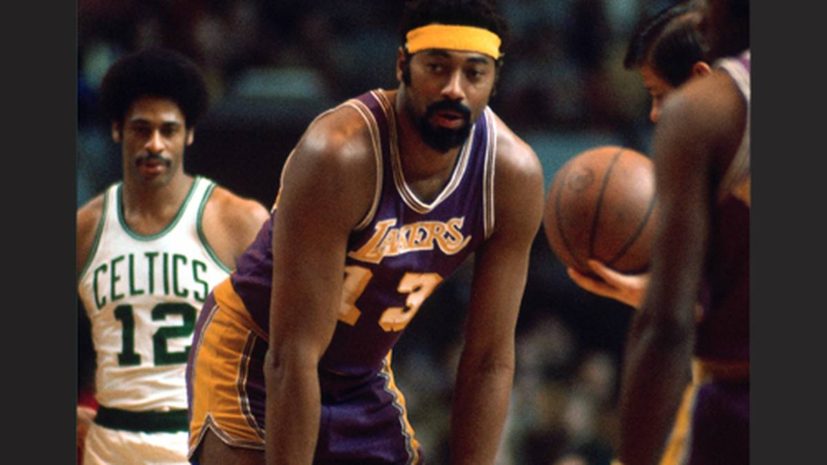 ...da schaut der sonst so selbstbewußte Dipper plötzlich sehr unsicher aus der Wäsche. Denn er hat in seiner Karriere mit 51,1 Prozent eine noch schwächere Freiwurfquote als Shaquille O'Neal