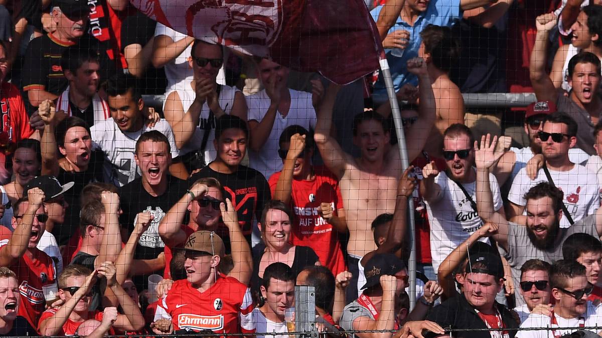 Philipp macht kurz vor Schluss noch sein zweites Tor und wird zum Freiburger Matchwinner. Nils Petersen rundet mit seinem Elfmetertreffer den perfekten Freiburger Nachmittag ab