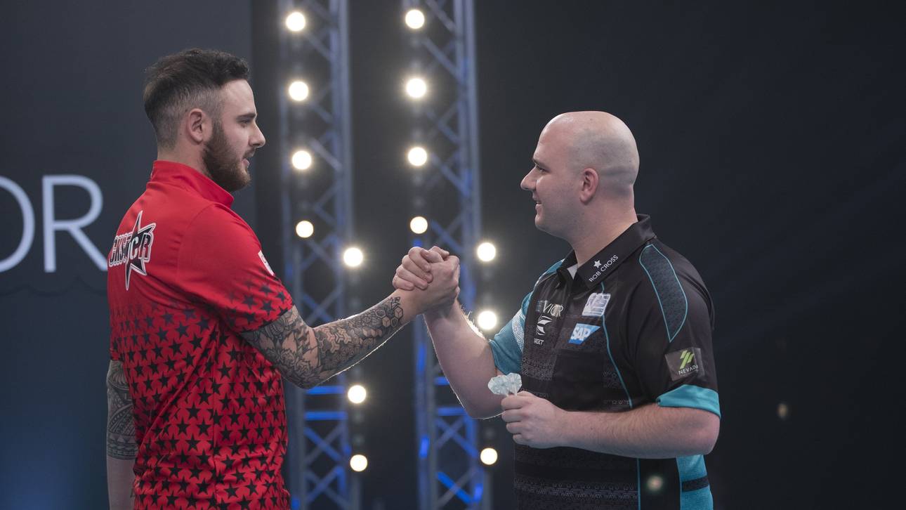 Cullen wirft Cross aus dem Turnier