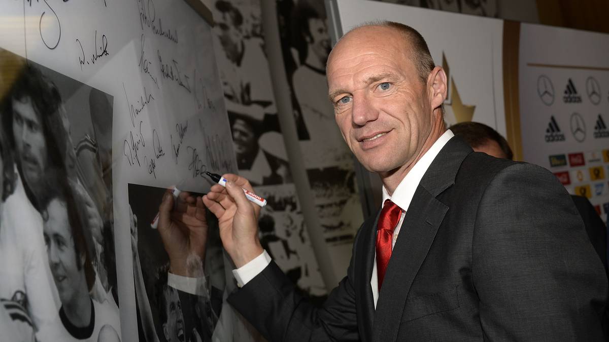 HANSI PFLÜGLER: Nach seiner Spielerkarriere 25 Jahre im Marketing bei den Bayern aktiv, aktuell ist er Klubrepräsentant