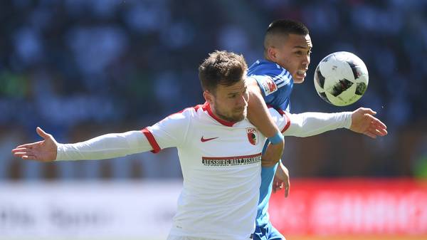 Daniel Baier (vorne) bekennt sich zum FC Augsburg 