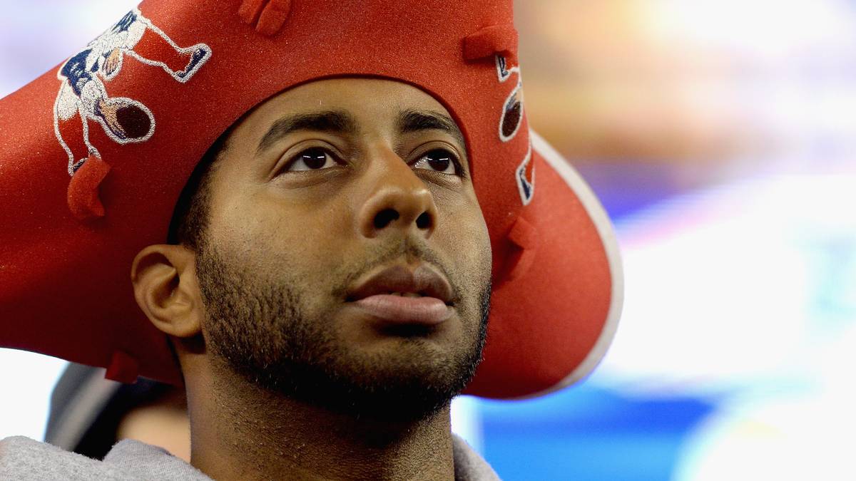 ...die Maskottchen-Immitation ebenfalls. Natürlich ist das Stadion der Pats wie immer ausverkauft, die Stunde der Patrioten in New England ist gut besucht.