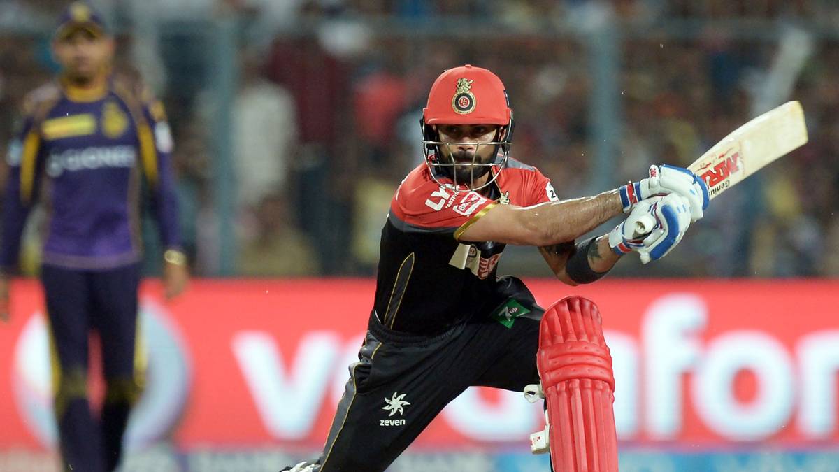 In Europa eher unbekannt ist Kohli der berühmteste Spieler in der beliebtesten Sportart des zweitgrößten Landes der Welt. Der 27-jährige Cricket-Spieler aus Indien hat in seiner Karriere bereits zahlreiche Rekorde aufgestellt und ist auch abseits des Feldes extrem erfolgreich. Seit Dezember 2015 ist er nämlich mit der bekannten Bollywood-Schauspielerin Anushka Sharma liiert