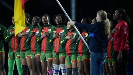 Kameruns Handballnationalmannschaft der Frauen muss bei der Weltm4eisterschaft mit lediglich 14 Spielerinnen auskommen