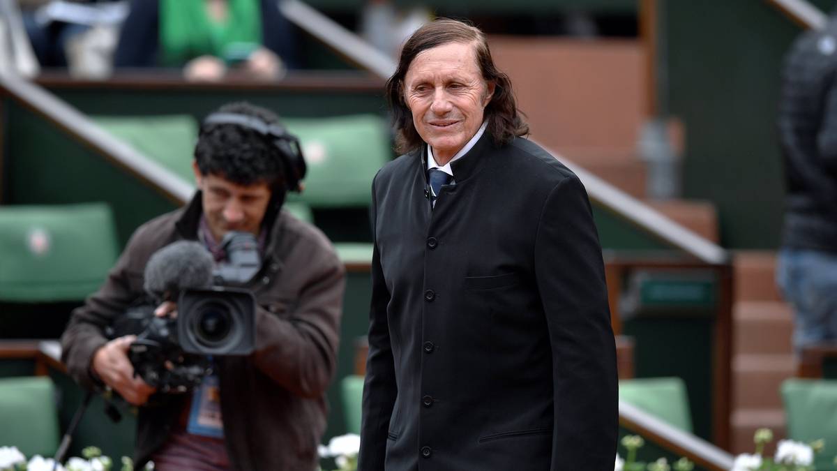 PLATZ 9 - GUILLERMO VILAS - 62: Der Argentinier gewann 62 Turniere, darunter vier Gand-Slam-Titel. Lediglich Wimbledon fehlt ihm in seiner Sammlung. Im Davis Cup trat er in 81 Partien für sein Land an und konnte 57 Matches für sich entscheiden. Seine höchste Platzierung in der Weltrangliste war Rang zwei