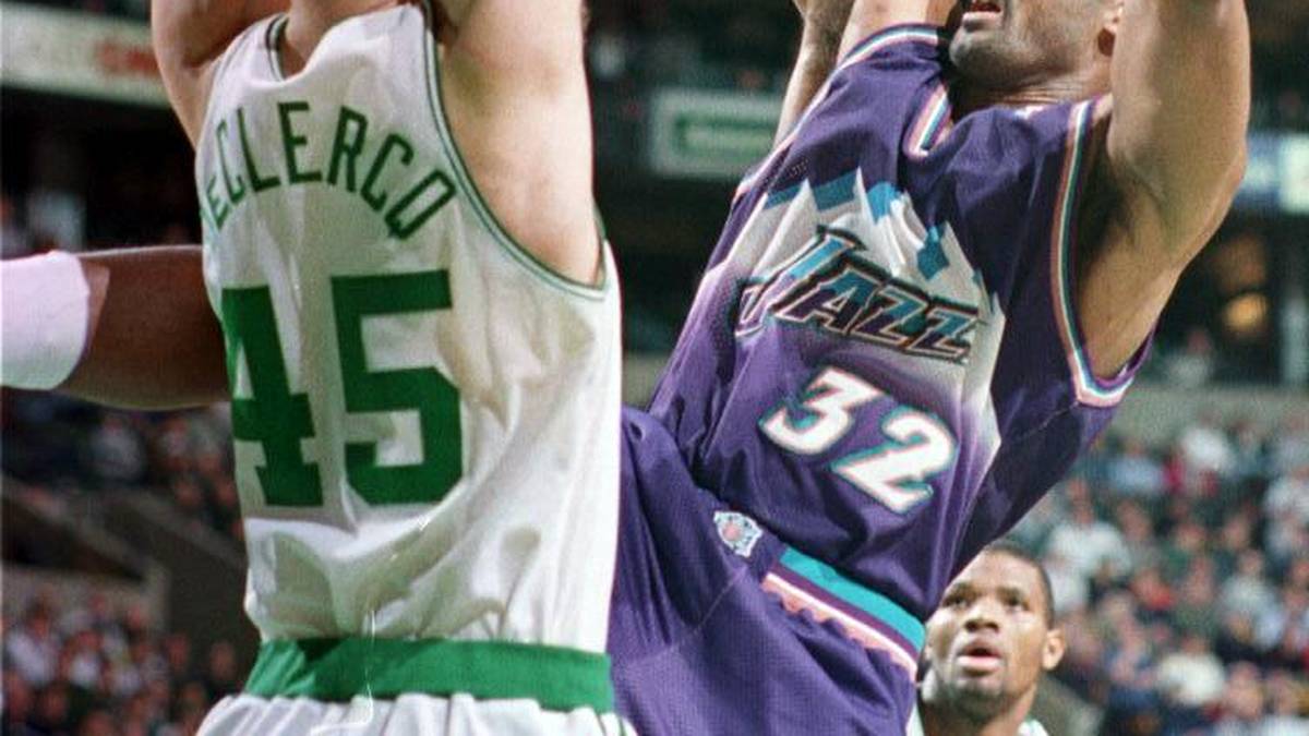 PLATZ 16 - KARL MALONE (18,0 PER): Der "Mailman" bestritt in seinem zweiten Jahr alle 82 Spiele für die Utah Jazz und kam dabei auf 21,7 Punkte, 8,9 Rebounds und 2,9 Assists im Schnitt. Ein Titel blieb dem Big Man in seiner langen Karriere verwehrt