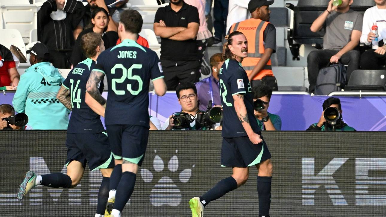 Australien dank Irvine im Achtelfinale