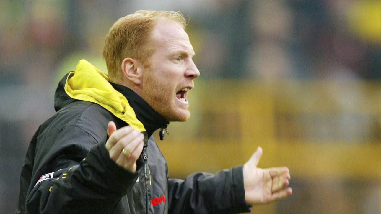 FUSSBALL: 1. BL 02/03, BORUSSIA DORTMUND - HSV 1:1 In der Saison 2001/02 gelang Matthias Sammer mit dem BVB das Meisterstück