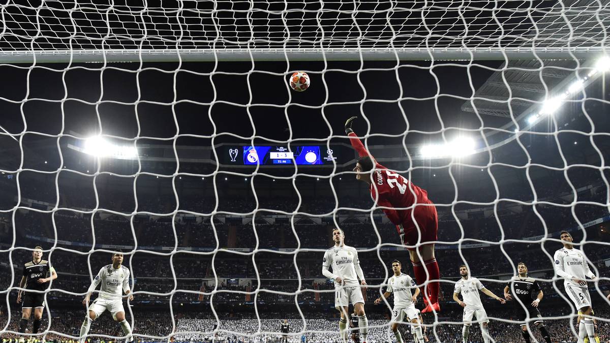 Es dauert über 20 Jahre und zehn weitere CL-Teilnahmen, bis Ajax 2018/19 wieder unter die letzten Vier kommt. Nachdem Titelverteidiger Real Madrid (Foto: Freistoßtor zum 4:1 im Rückspiel) sowie Juventus Turin eindrucksvoll besiegt werden, verpasst Amsterdam gegen Tottenham Hotspur (1:0 unmd 2:3) im Halbfinale nur ganz knapp den Finaleinzug