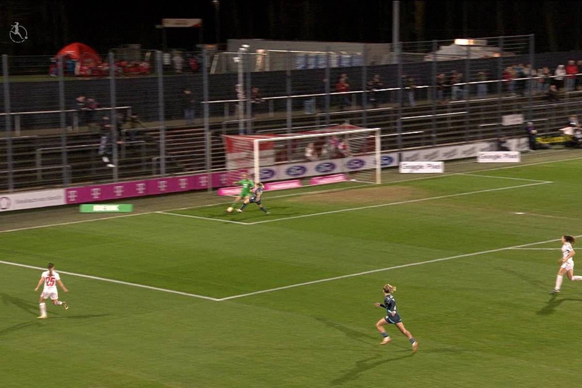Bitter! Dieser Patzer leitet die FC-Pleite ein
